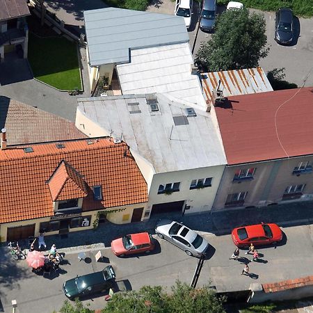 Penzion U Vinoteky Nymburk Buitenkant foto